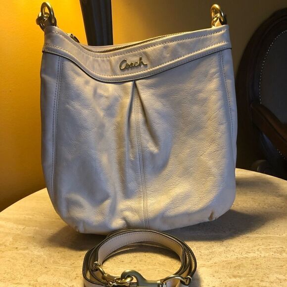Coach ivory leather shoulder/crossbody bag - Picture 1 of 8